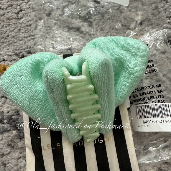 NWOT LELE SADOUGHI Simone Terry Cloth Claw Clip - Sea Glass - Picture 7 of 8